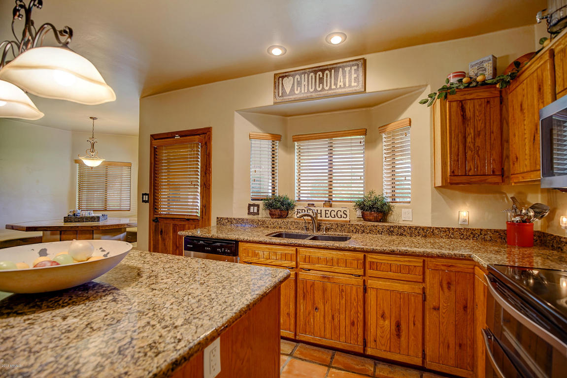2530 E Desert Ln, Gilbert, AZ 85234 photo 12