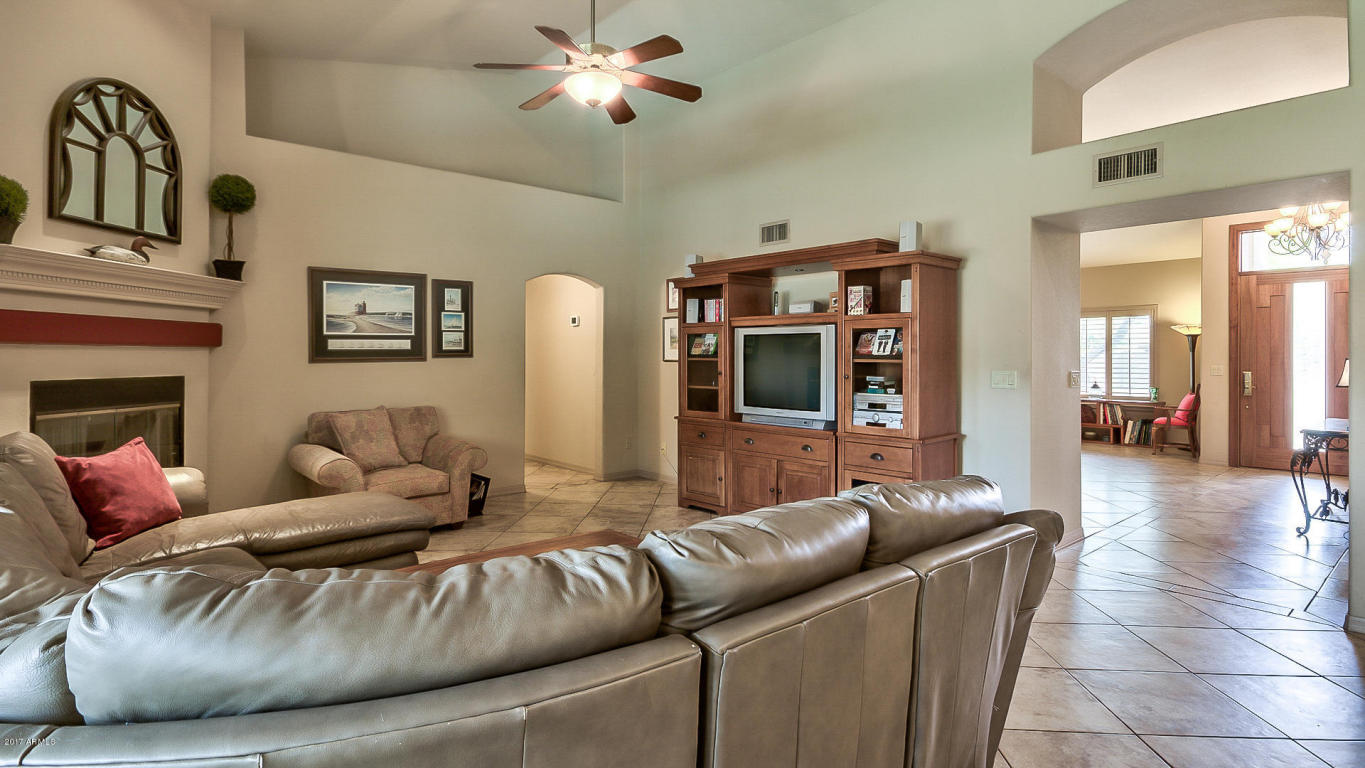55 E Secretariat Dr, Tempe, AZ 85284 photo 9