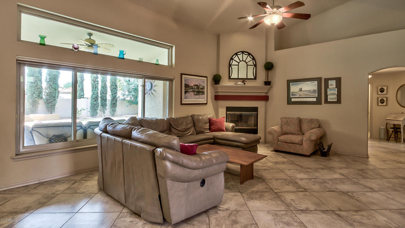 55 E Secretariat Dr, Tempe, AZ 85284 photo 10