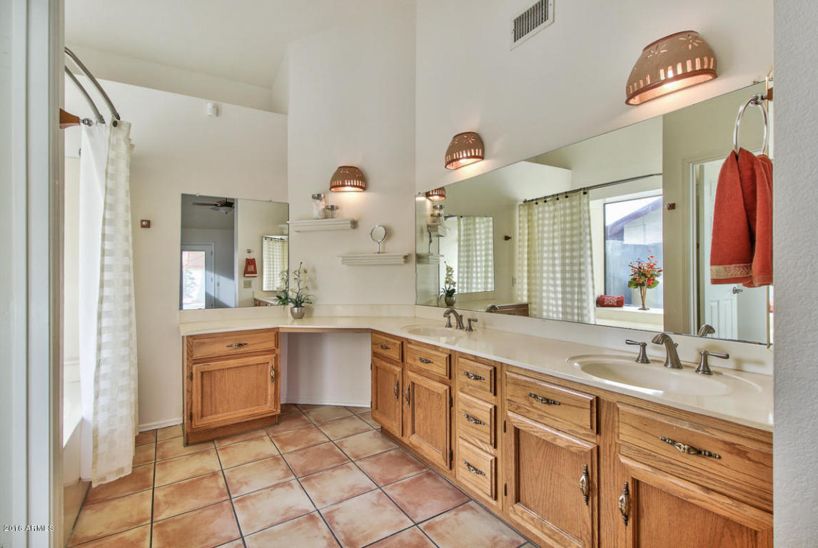 1340 E Brentrup Dr, Tempe, AZ 85283 photo 17