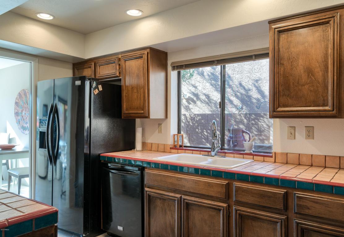 1001 E Lois Ln, Phoenix, AZ 85020 photo 11