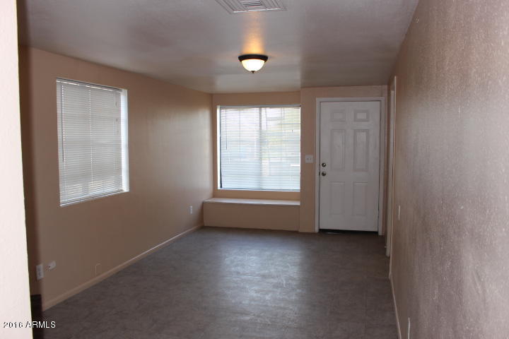6425 W Mitchell Dr, Phoenix, AZ 85033 photo 2