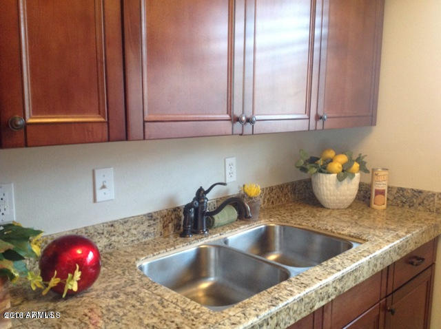 4204 N 38th St #8, Phoenix, AZ 85018 photo 5