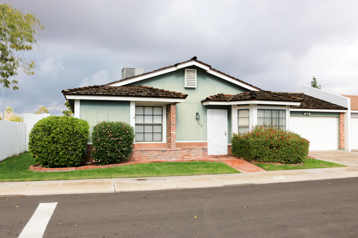 102 E Danbury Rd, Phoenix, AZ 85022 photo 1