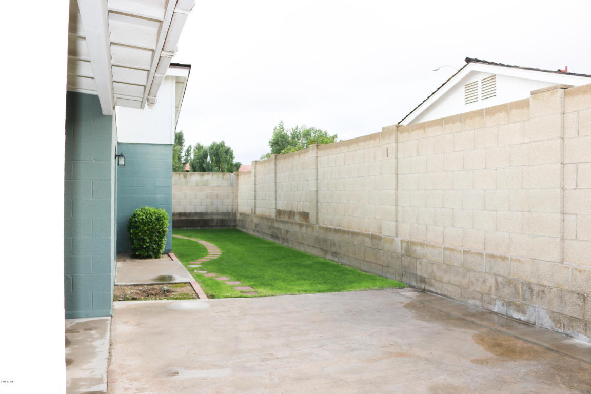 102 E Danbury Rd, Phoenix, AZ 85022 photo 20