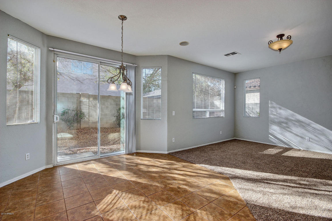 1217 E Grenadine Rd, Phoenix, AZ 85040 photo 4