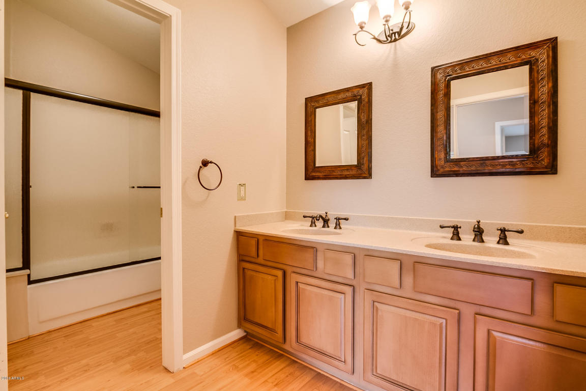 913 W Iris Dr, Gilbert, AZ 85233 photo 18