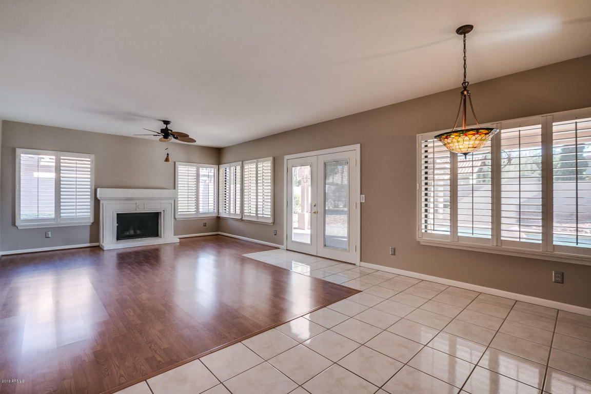 913 W Iris Dr, Gilbert, AZ 85233 photo 7