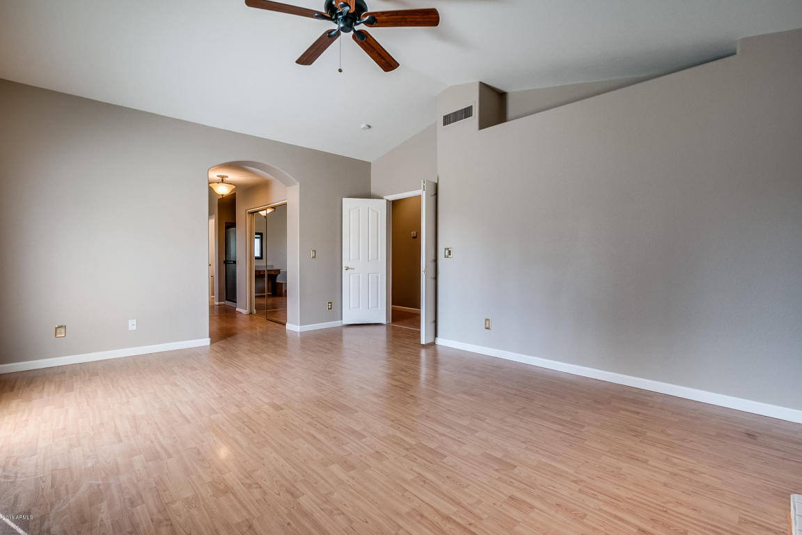 913 W Iris Dr, Gilbert, AZ 85233 photo 13
