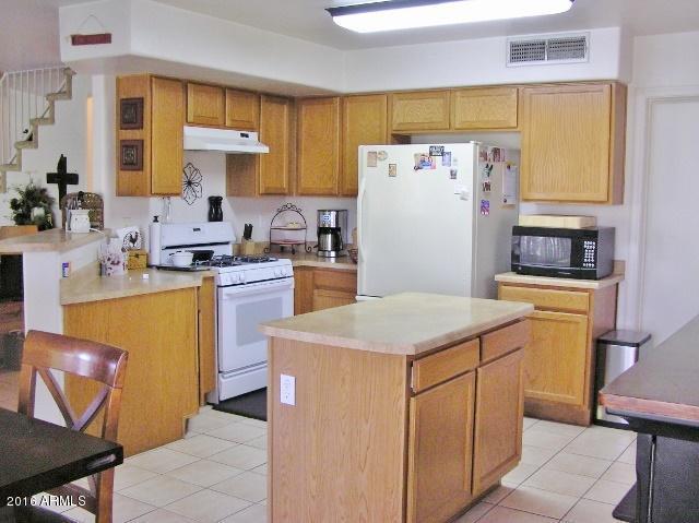 1390 E Orchid Ln, Gilbert, AZ 85296 photo 6