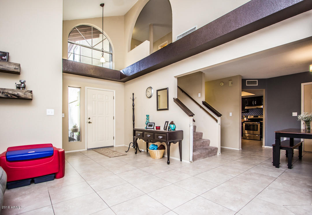 414 E Taro Ln, Phoenix, AZ 85024 photo 4