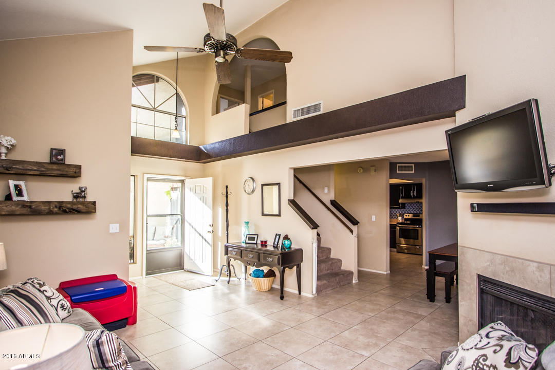 414 E Taro Ln, Phoenix, AZ 85024 photo 5