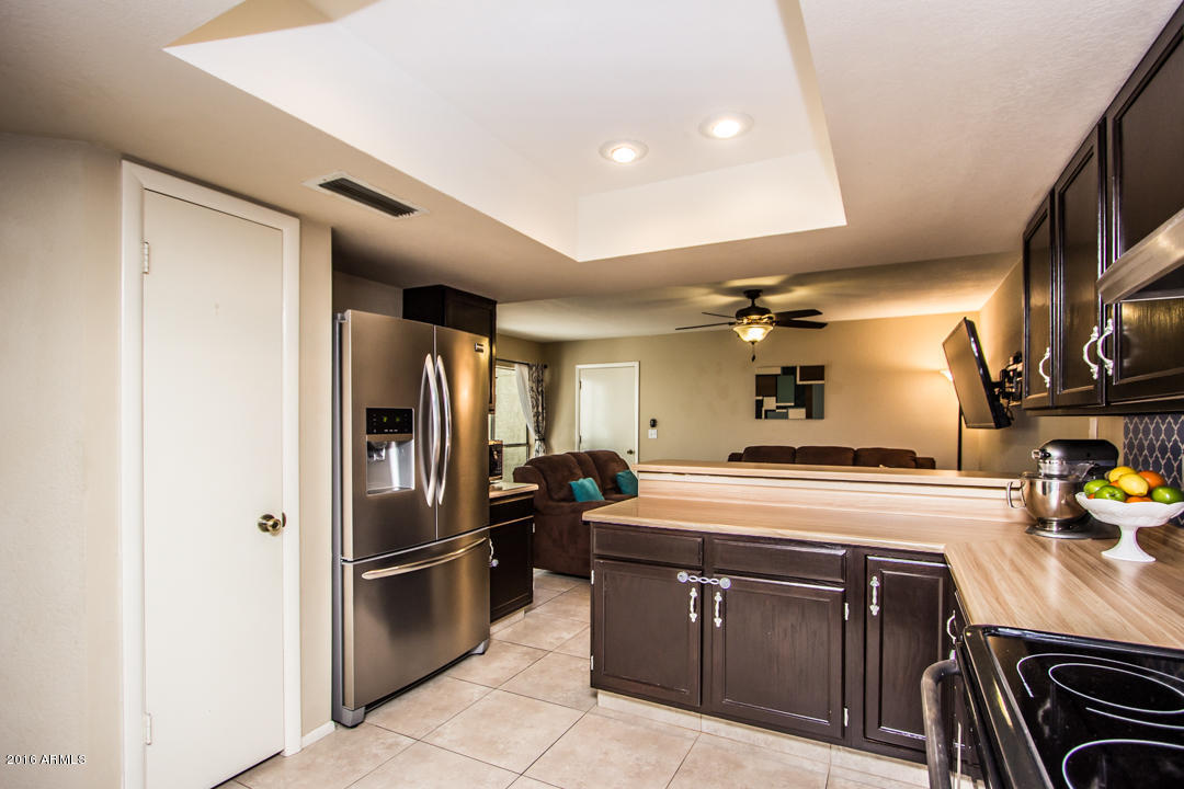 414 E Taro Ln, Phoenix, AZ 85024 photo 10