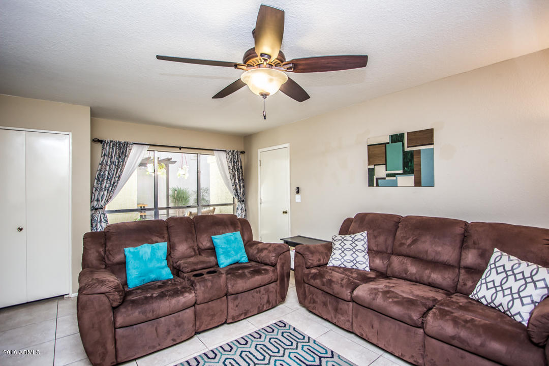 414 E Taro Ln, Phoenix, AZ 85024 photo 14