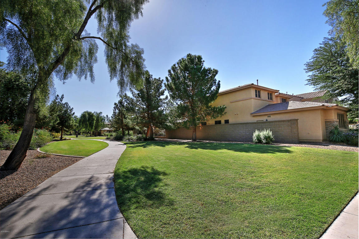 4663 E Cabrillo Dr, Gilbert, AZ 85297 photo 4