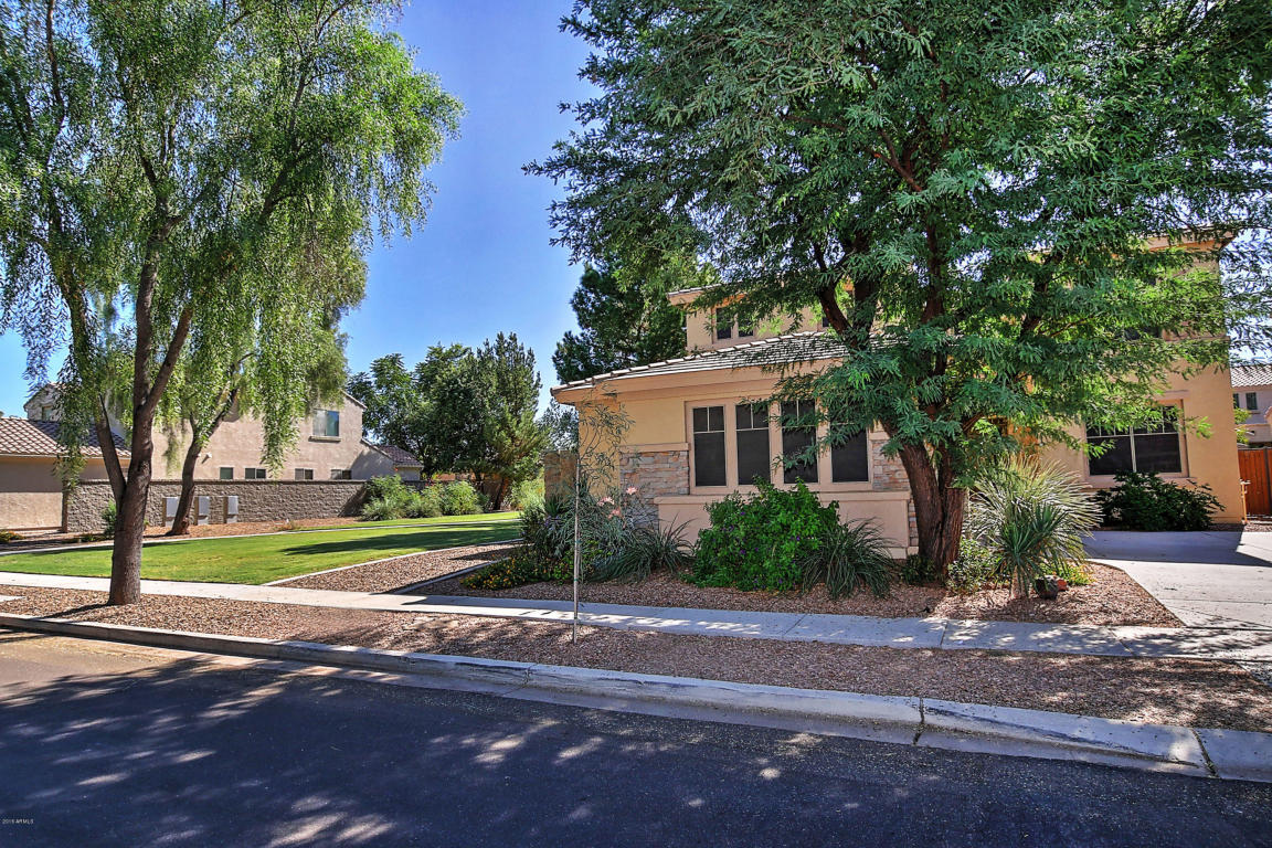 4663 E Cabrillo Dr, Gilbert, AZ 85297 photo 2