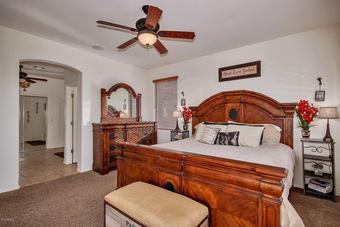 6844 S Crestview Dr, Gilbert, AZ 85298 photo 9