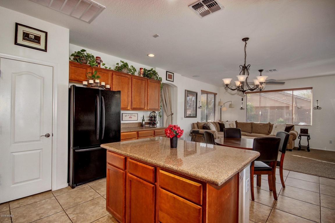 6844 S Crestview Dr, Gilbert, AZ 85298 photo 7