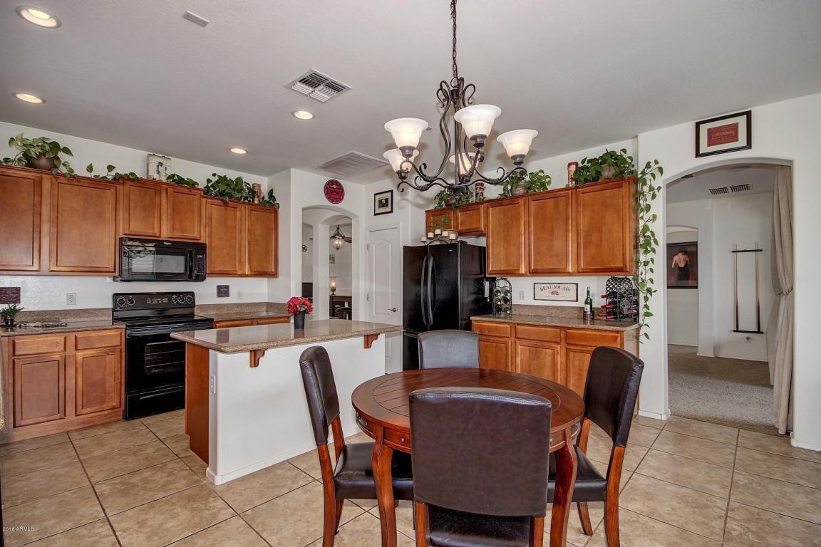 6844 S Crestview Dr, Gilbert, AZ 85298 photo 5