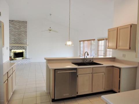 4202 E Siesta Ln, Phoenix, AZ 85050 photo 4