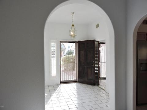 4202 E Siesta Ln, Phoenix, AZ 85050 photo 2