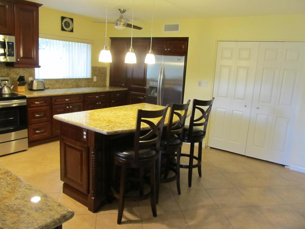 3717 E Mercer Ln, Phoenix, AZ 85028 photo 8