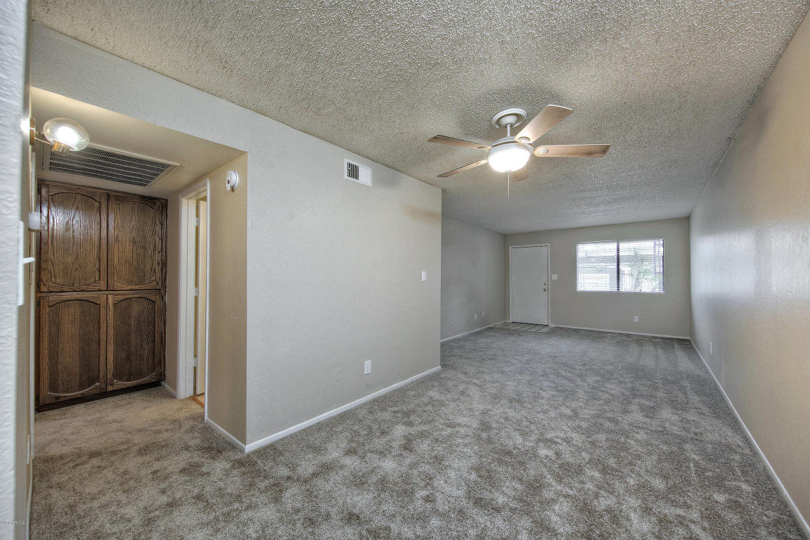 3301 Earll Dr #124, Phoenix, AZ 85018 photo 4