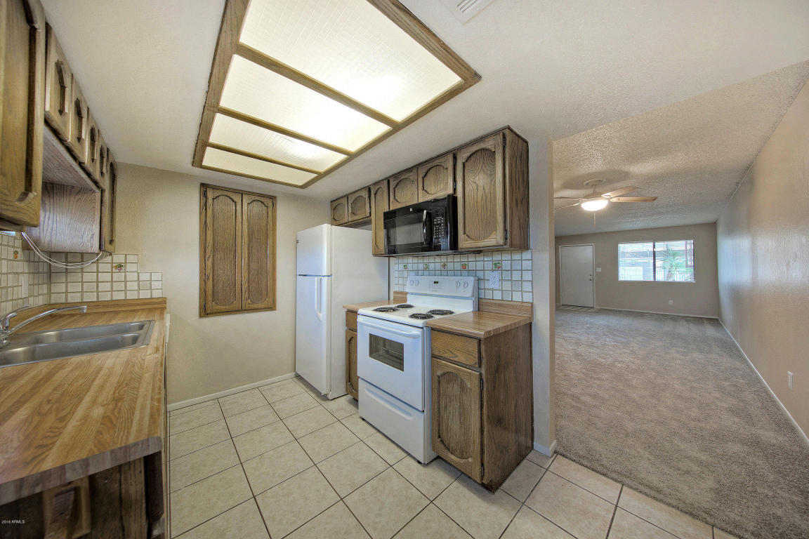 3301 Earll Dr #124, Phoenix, AZ 85018 photo 3
