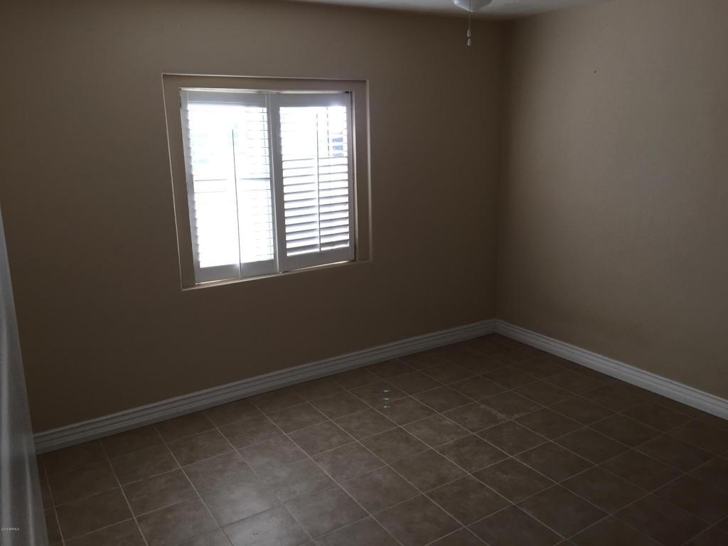 334 E Whitton Ave, Phoenix, AZ 85012 photo 4