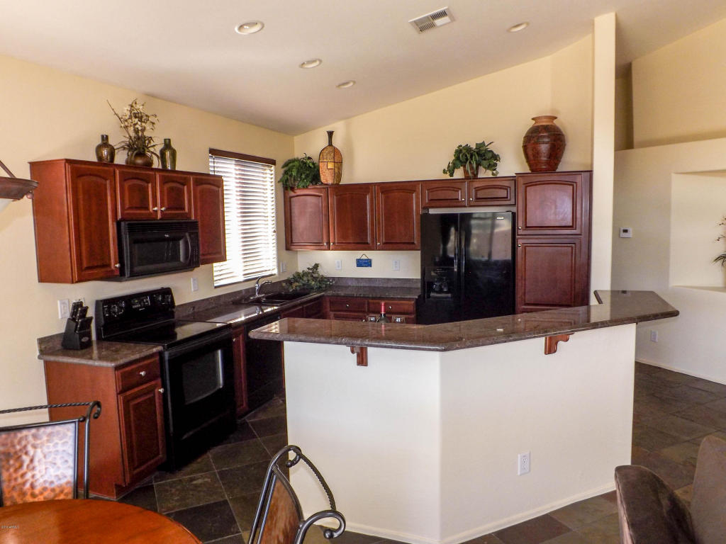 3831 E Pollack St, Phoenix, AZ 85042 photo 8