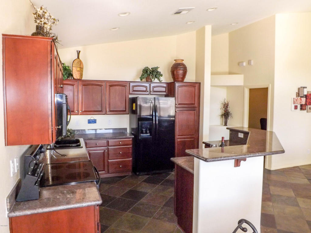 3831 E Pollack St, Phoenix, AZ 85042 photo 9