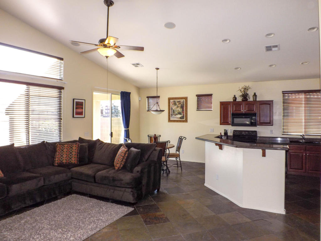 3831 E Pollack St, Phoenix, AZ 85042 photo 1