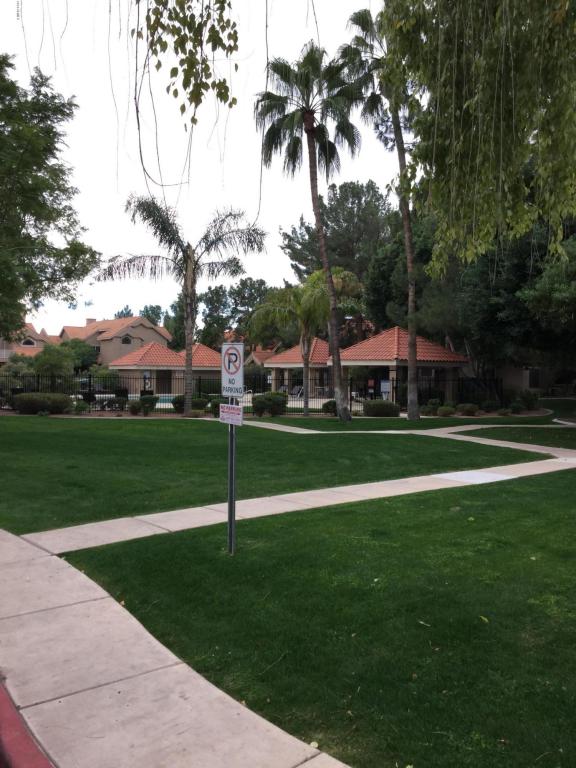 1633 E Lakeside Dr #14, Gilbert, AZ 85234 photo 23