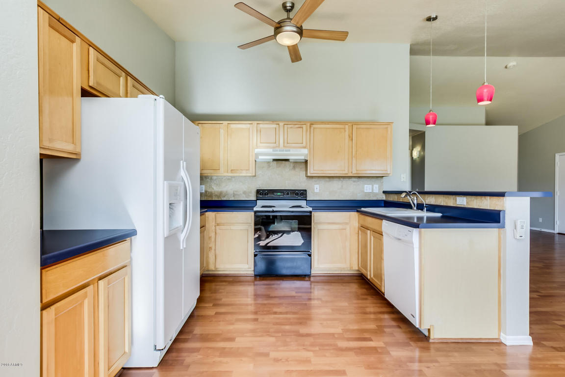 2029 E Brooks St, Gilbert, AZ 85296 photo 4