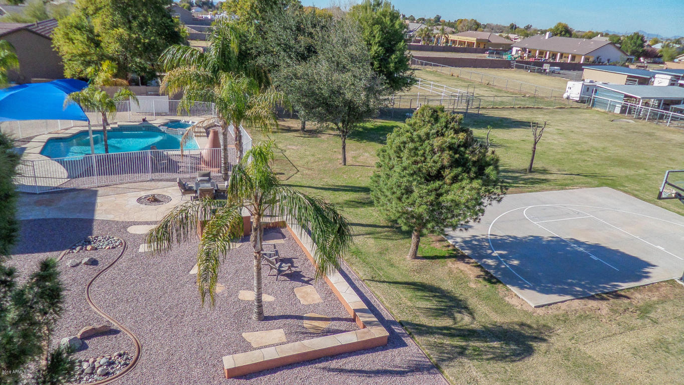 2698 E Claxton Rd, Gilbert, AZ 85297 photo 2