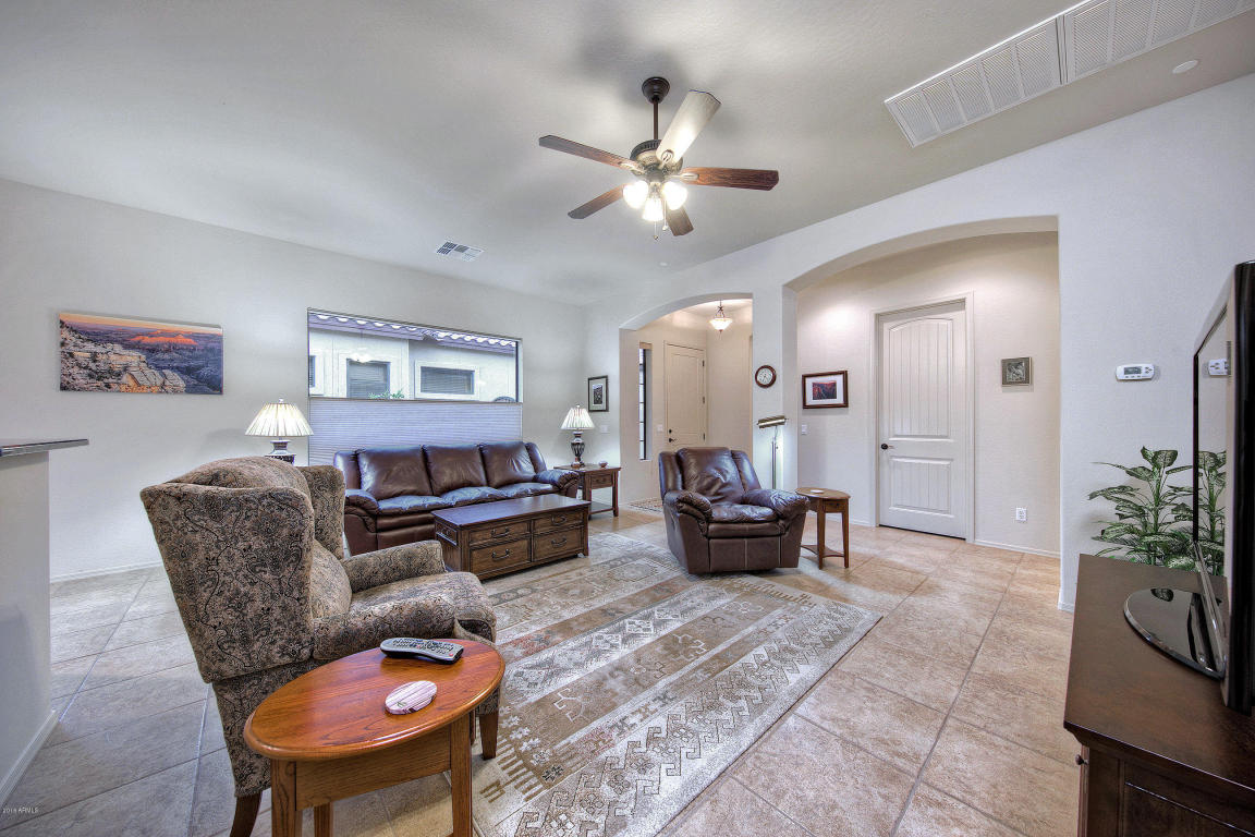 8736 E Ivy St, Mesa, AZ 85207 photo 5