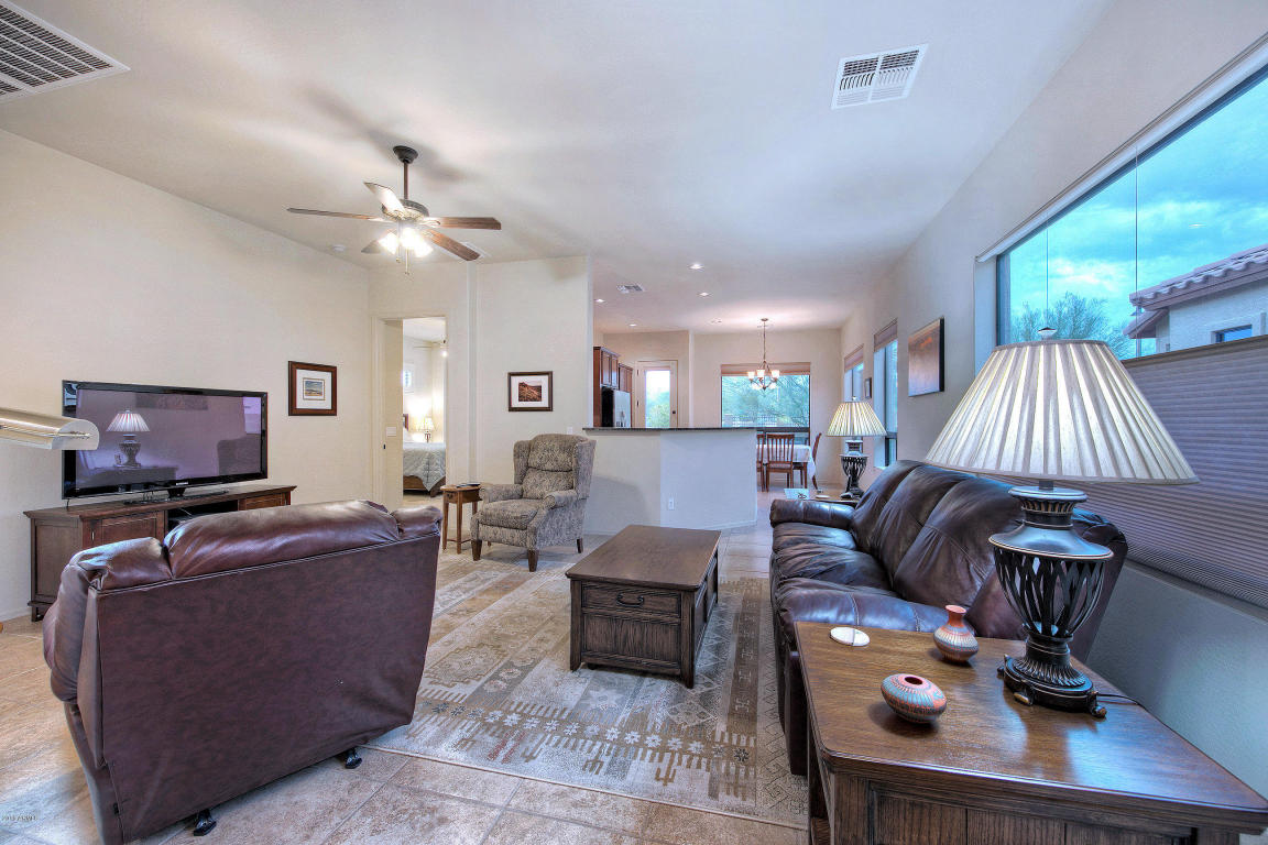 8736 E Ivy St, Mesa, AZ 85207 photo 3