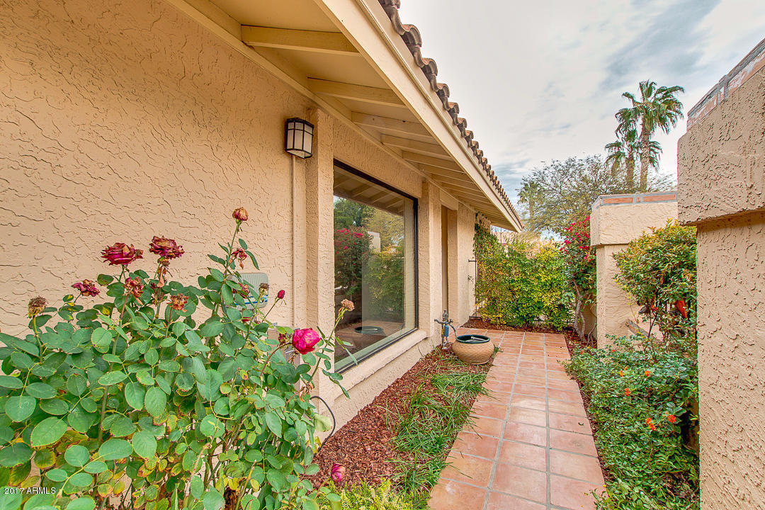 7702 S Terrace Rd, Tempe, AZ 85284 photo 3