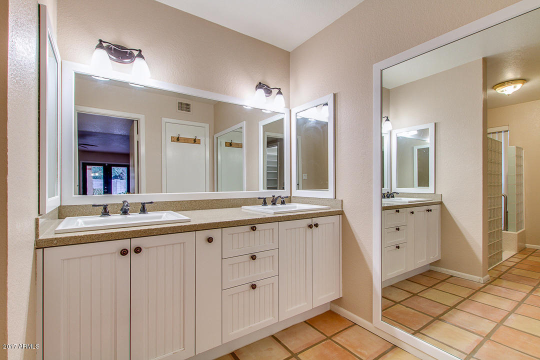7702 S Terrace Rd, Tempe, AZ 85284 photo 12