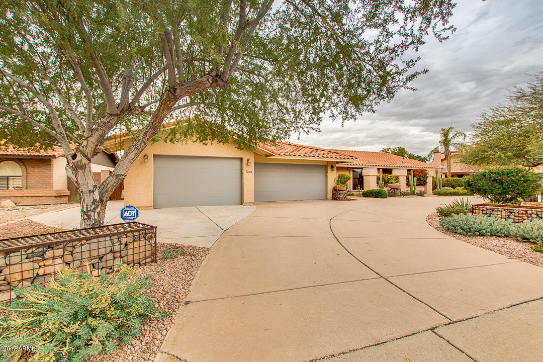 7702 S Terrace Rd, Tempe, AZ 85284 photo 1