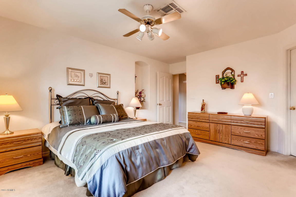 831 E Michigan Ave, Phoenix, AZ 85022 photo 4