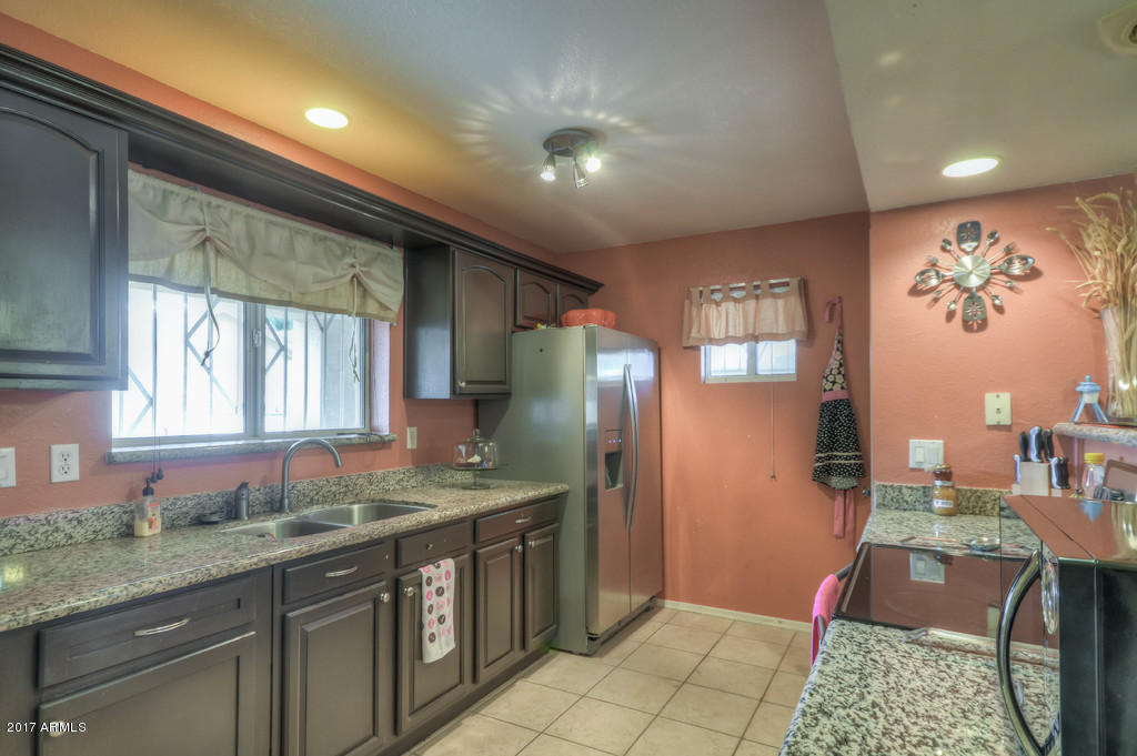 1307 E Saint Charles Ave, Phoenix, AZ 85042 photo 11