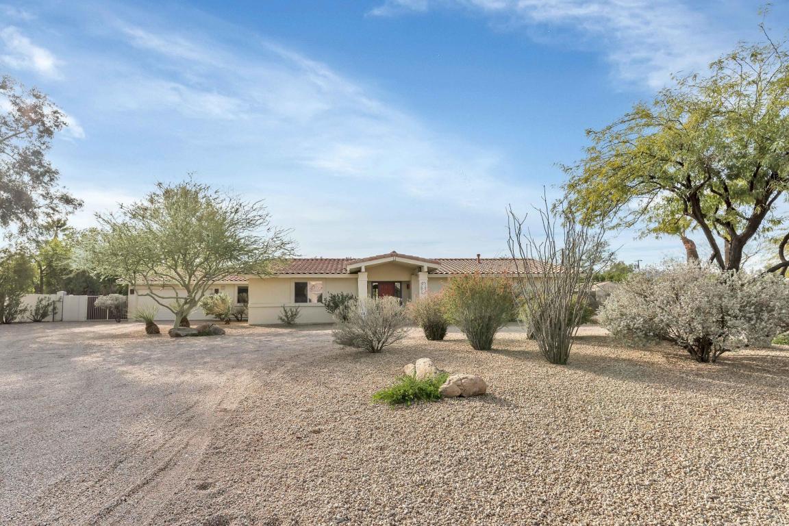 4637 E Cholla St, Phoenix, AZ 85028 photo 1
