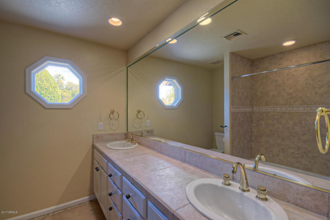 321 E Montebello Ave, Phoenix, AZ 85012 photo 16