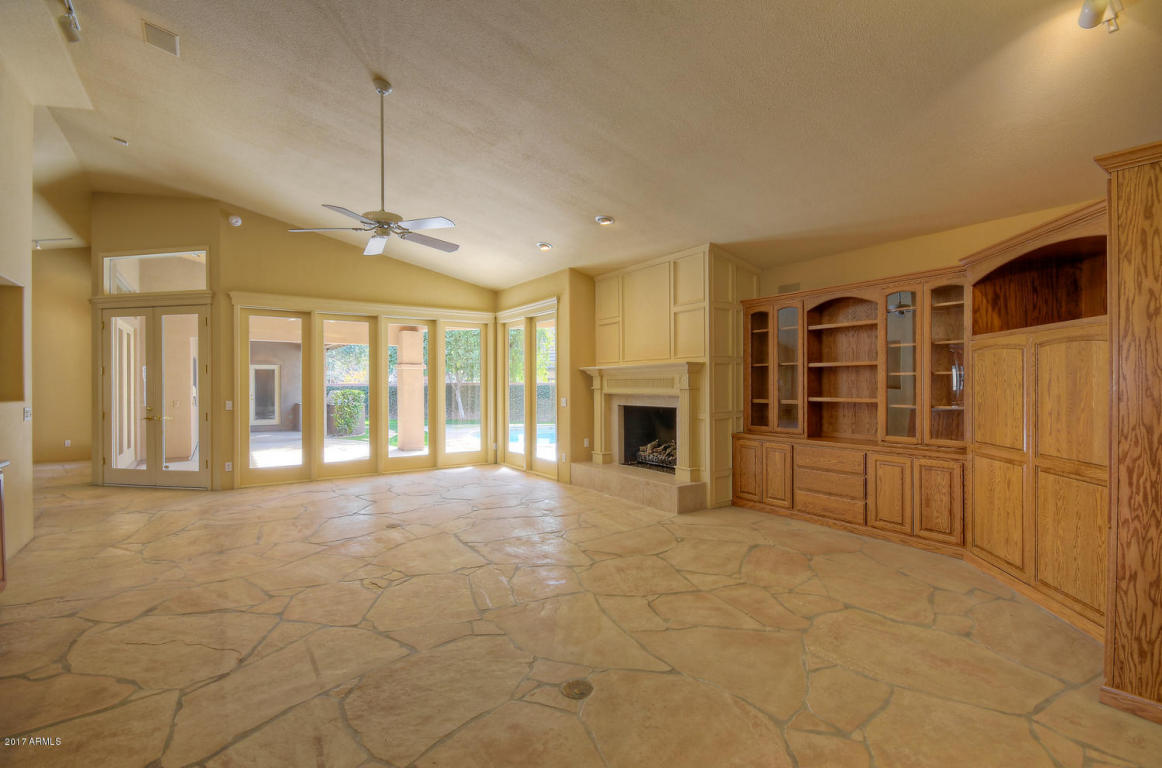 321 E Montebello Ave, Phoenix, AZ 85012 photo 3