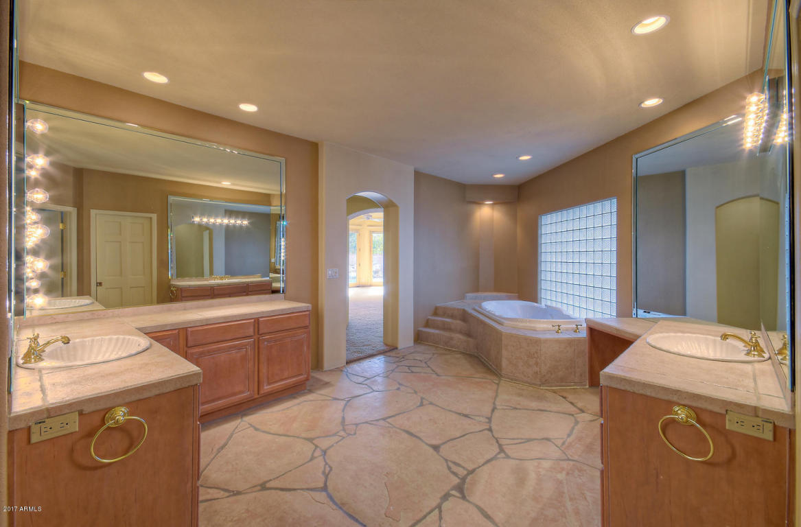 321 E Montebello Ave, Phoenix, AZ 85012 photo 13