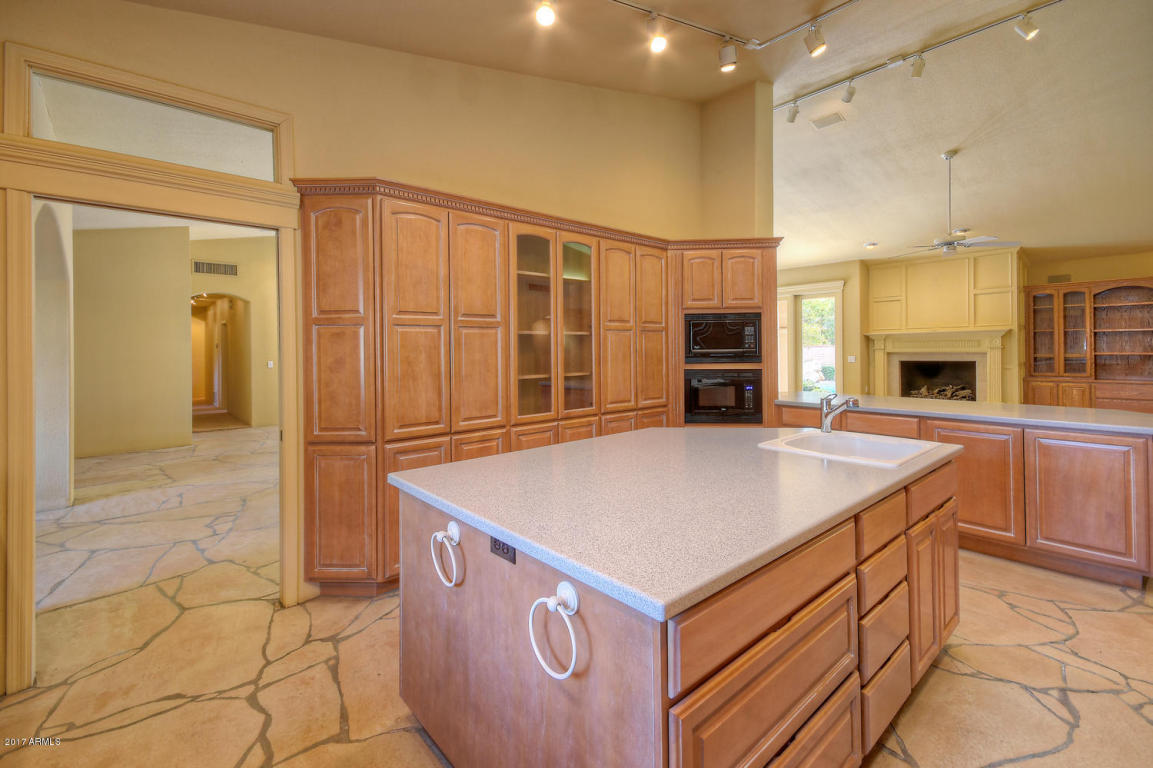 321 E Montebello Ave, Phoenix, AZ 85012 photo 9
