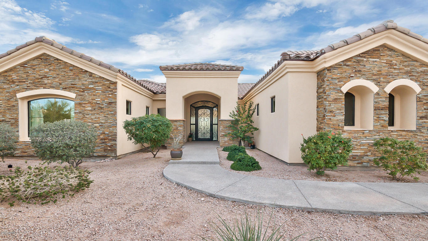 8327 E Leonora St, Mesa, AZ 85207 photo 1