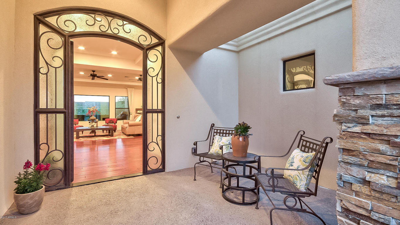 8327 E Leonora St, Mesa, AZ 85207 photo 8