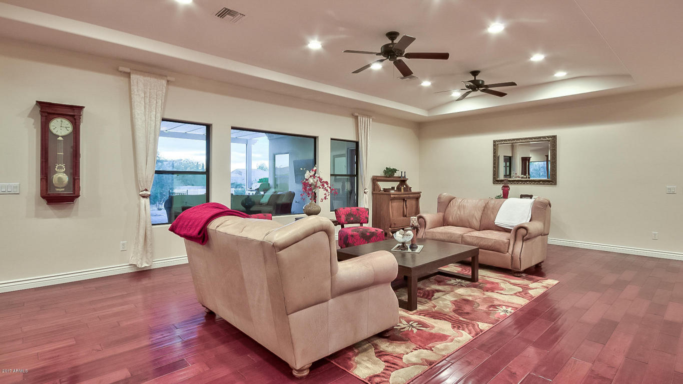 8327 E Leonora St, Mesa, AZ 85207 photo 32